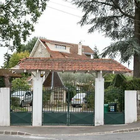 Guest house Maison De Maitre Meuliere Neuilly-Plaisance