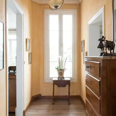 Guest house Maison De Maitre Meuliere Neuilly-Plaisance
