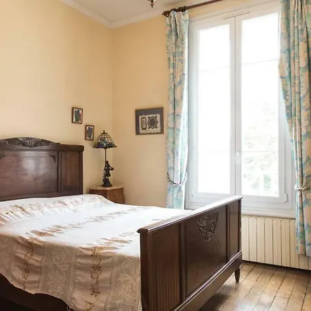 Guest house Maison De Maitre Meuliere Neuilly-Plaisance
